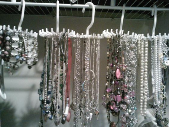 12 Dollar Store Jewelry Storage Ideas | Craft Minute
